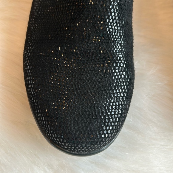 EUC Vaneli Black Suede Slip On Shoes, 9 1/2 M - Picture 6 of 11